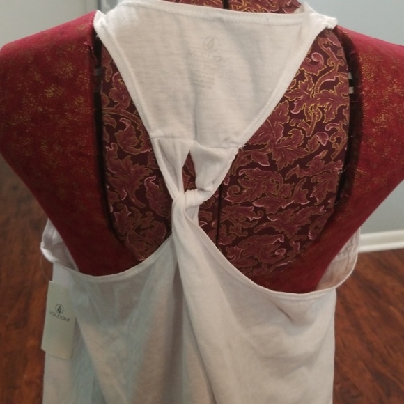 NWT Volcom Arrows and Floral Racerback Tank - Picture 3 of 4